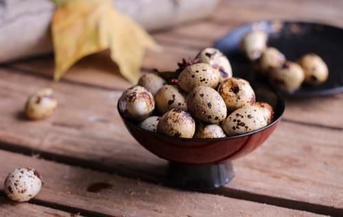 睡眠时间|这4种食物“自带”黄体酮,女性45岁后,适量吃可能对身体有好处