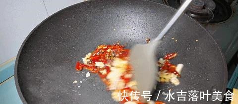 脂肪含量|才知道，鸡胸肉还可以这样炒，味道麻辣，口感焦香，越吃越想吃！