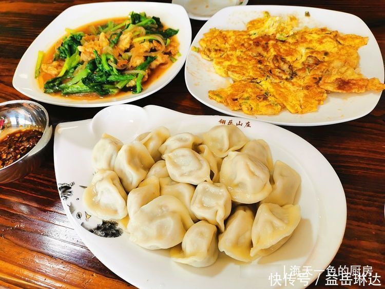 中年夫妻的午餐,好吃营养还实惠,网友:要是我,一定要多喝两杯
