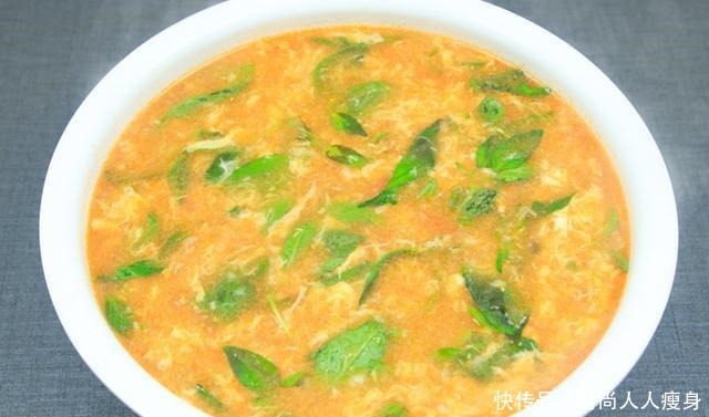 西红柿|冬季,多给家人喝这汤,3块钱做一锅,味道鲜美,常喝暖身又暖胃