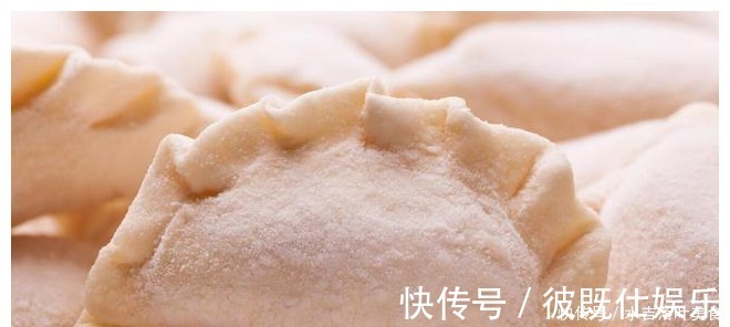 北方人|速冻饺子,用冷水煮好还是开水煮好学会这样做,饺子劲道不破皮!