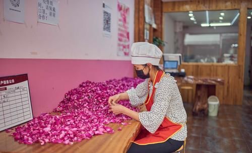 它特|彩云之南最经典的传统美食，传承历史悠久的古滇食品文化，第一集