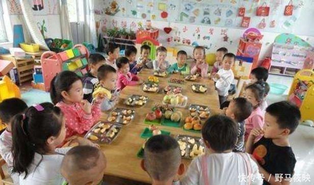 老师发的照片当中有车厘子,孩子却说只吃到了苹果,家长不淡定了