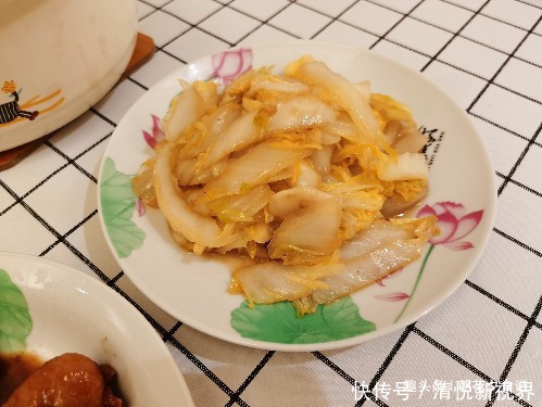 难道|闺蜜来家里做客,还自带下饭菜,难道我做的菜不香吗你们瞧瞧