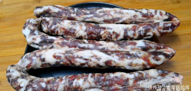 春节后,吃不完的香肠别放冰箱,分享2个小窍门,放一年都新鲜