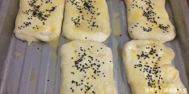 想吃椒盐油酥烧饼的不用买了,完整的做法,外酥里软,非常好吃!