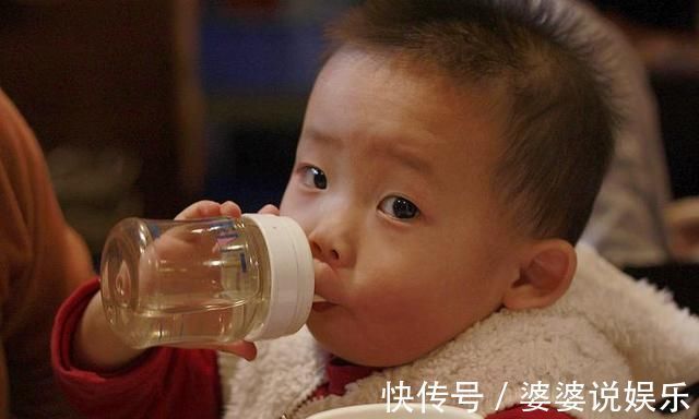 冬枣|宁愿孩子饿着,也别给孩子多吃一果一菜,容易积食还耽误长个子