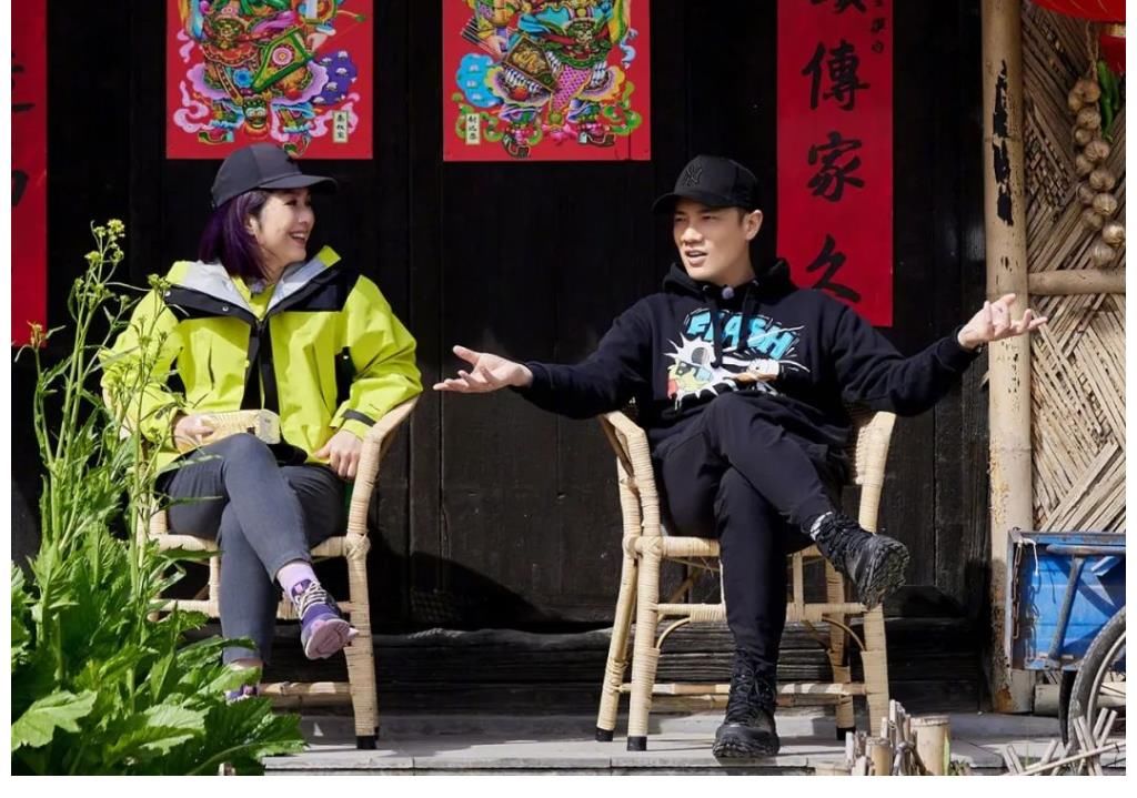 为她而战|港星夫妻北上捞金：有的成炙手可热综艺咖，有的主攻直播卖货