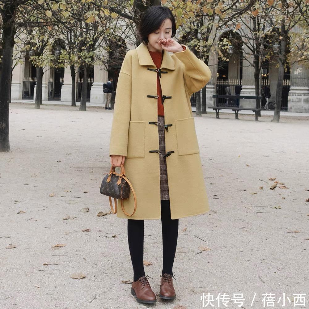 牛角扣 会穿“大衣”的女人更优雅,搭配半身裙真高级、搭配阔腿裤显气质