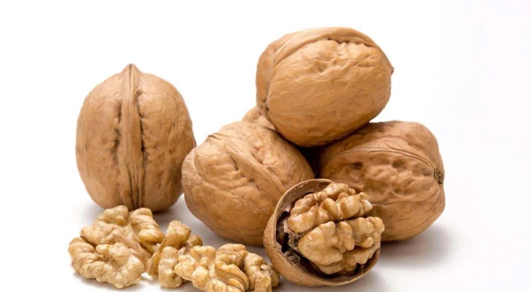 肠胃功能紊乱|核桃被称为“长寿果”,这4种吃法不仅健康,而且营养,更能治病
