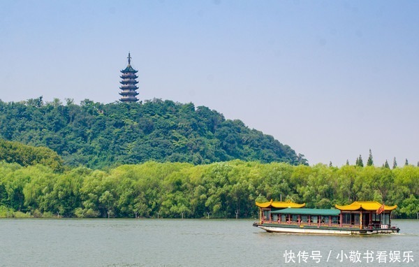 江南最早的寺庙，坐落于长江孤岛上，地位堪比灵隐，康熙手写牌匾