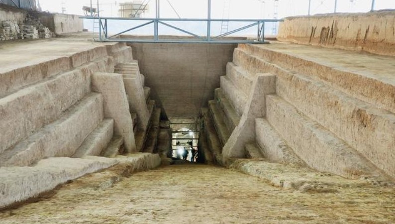 女兵|曹操墓中一件文物刻着7个手持兵器的女兵，背后真相让人唏嘘