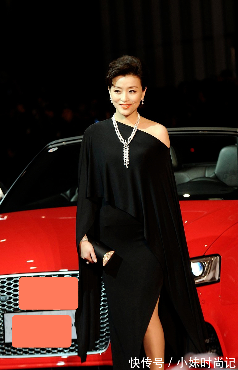 连衣裙|杨澜:腹有诗书气自华,一袭黑色斜肩连衣裙高级洋气,气质端庄