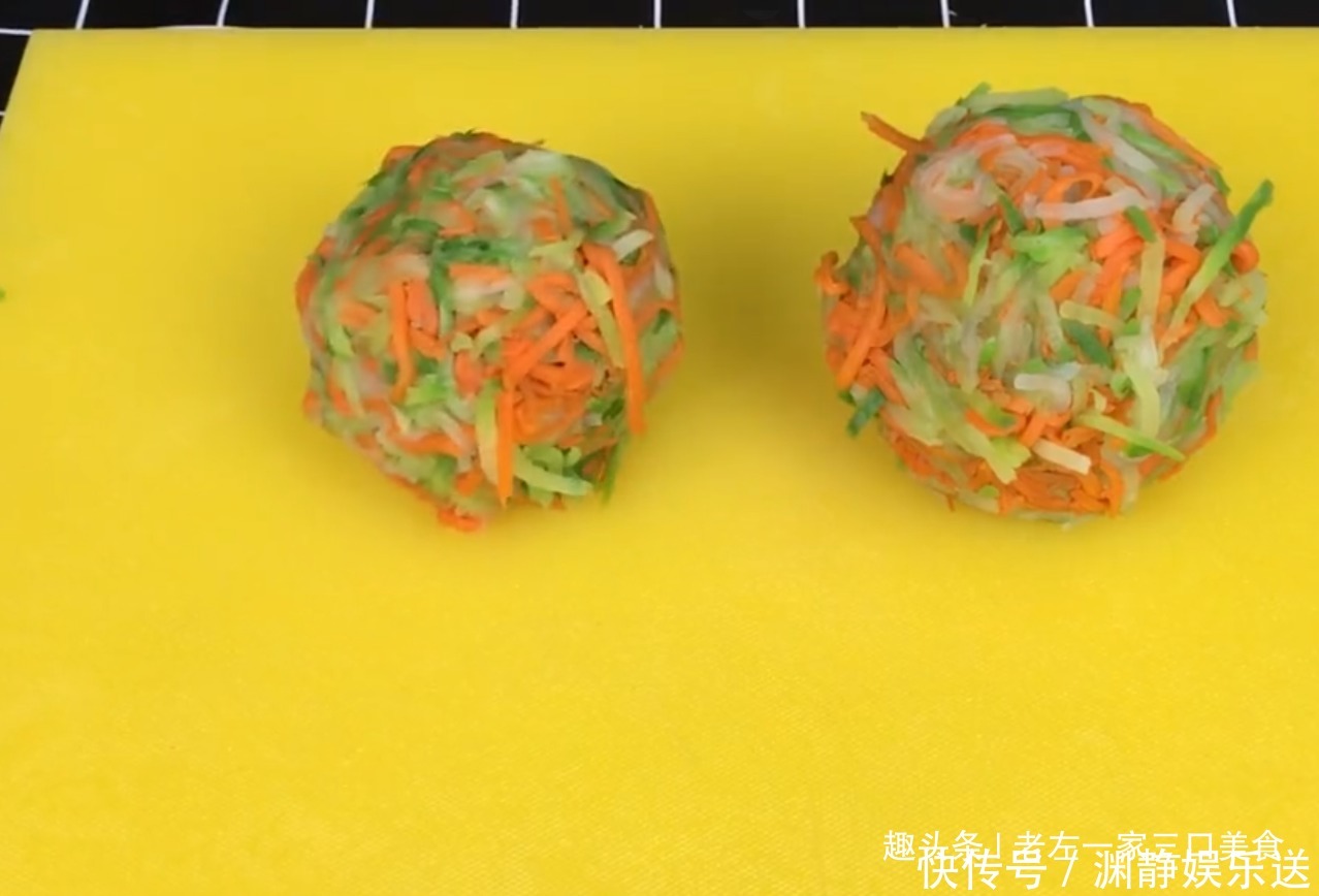 萝卜丸子最正宗的做法,一滴水都不加,学会这方法酥脆不油腻