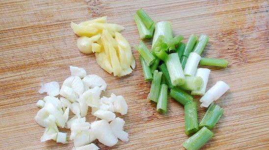 祛湿|藏在身边的天然“祛湿王”, 只要每天吃几口, 排出体内湿毒一身轻