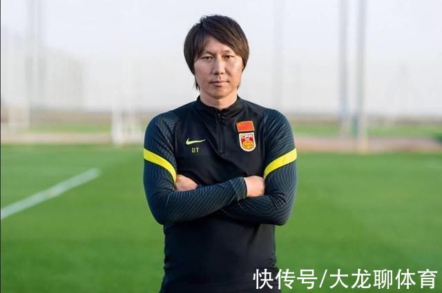 40强赛|李铁离开已成定局，国足的选帅不要再折腾，同样的错误不要再犯了