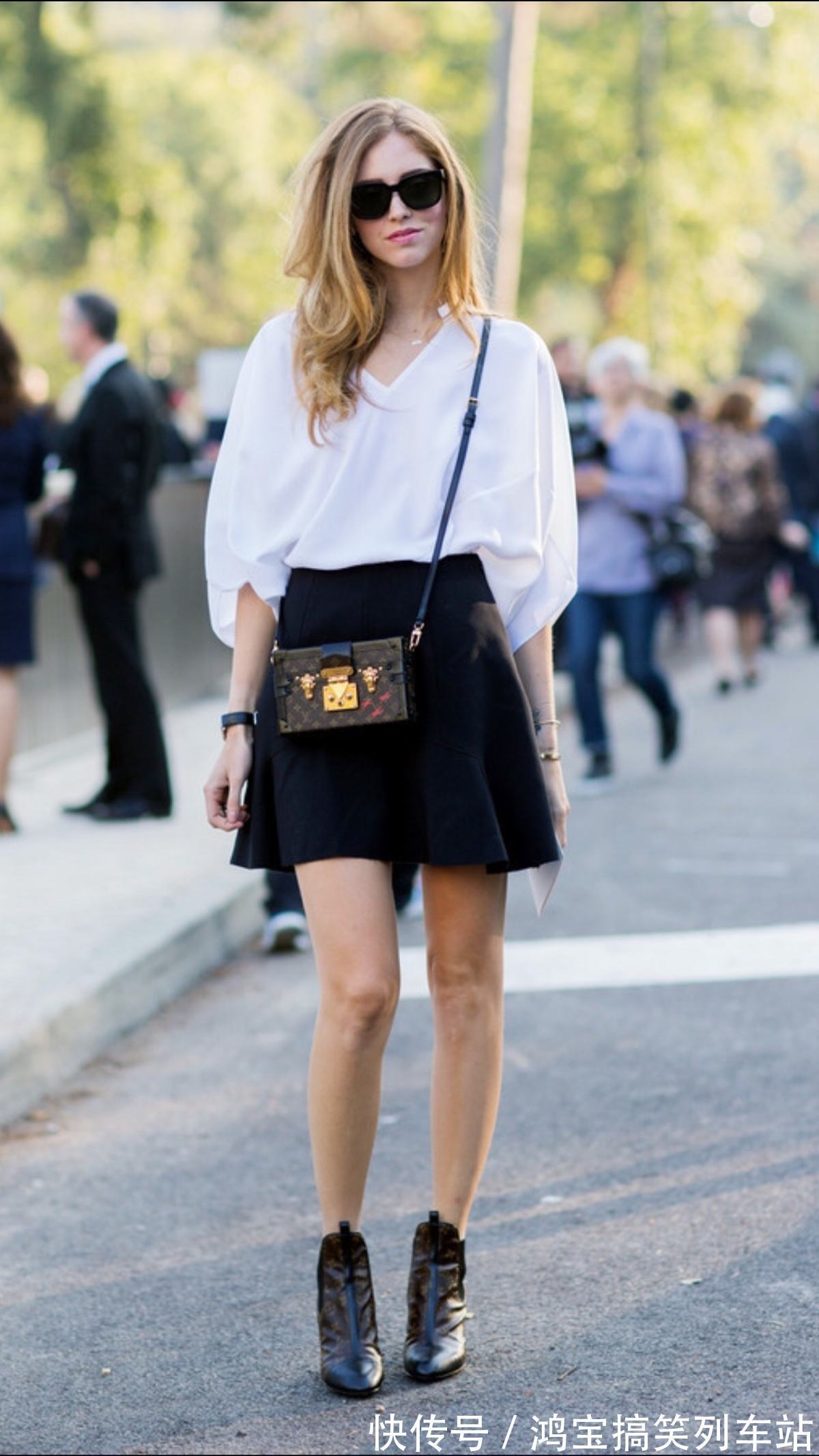 斜方肌 担心溜肩穿衣不好看?你得选这几件单品才能扬长避短,穿出时髦感