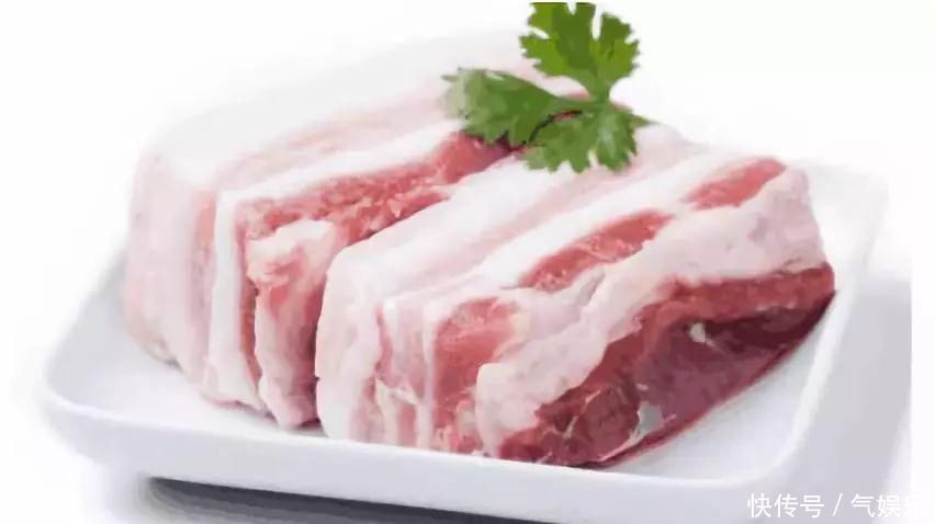 五花肉别再红烧了,教你个特色吃法,一顿三斤不够吃