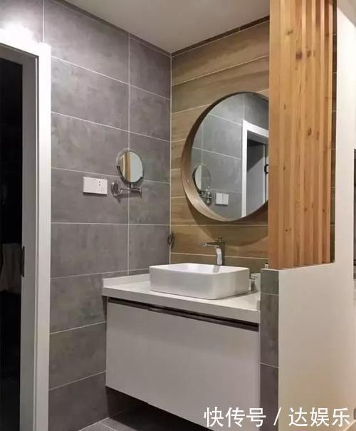 卫生间|把洗手台放在卫生间门外，加上隔断的设计，如今很流行