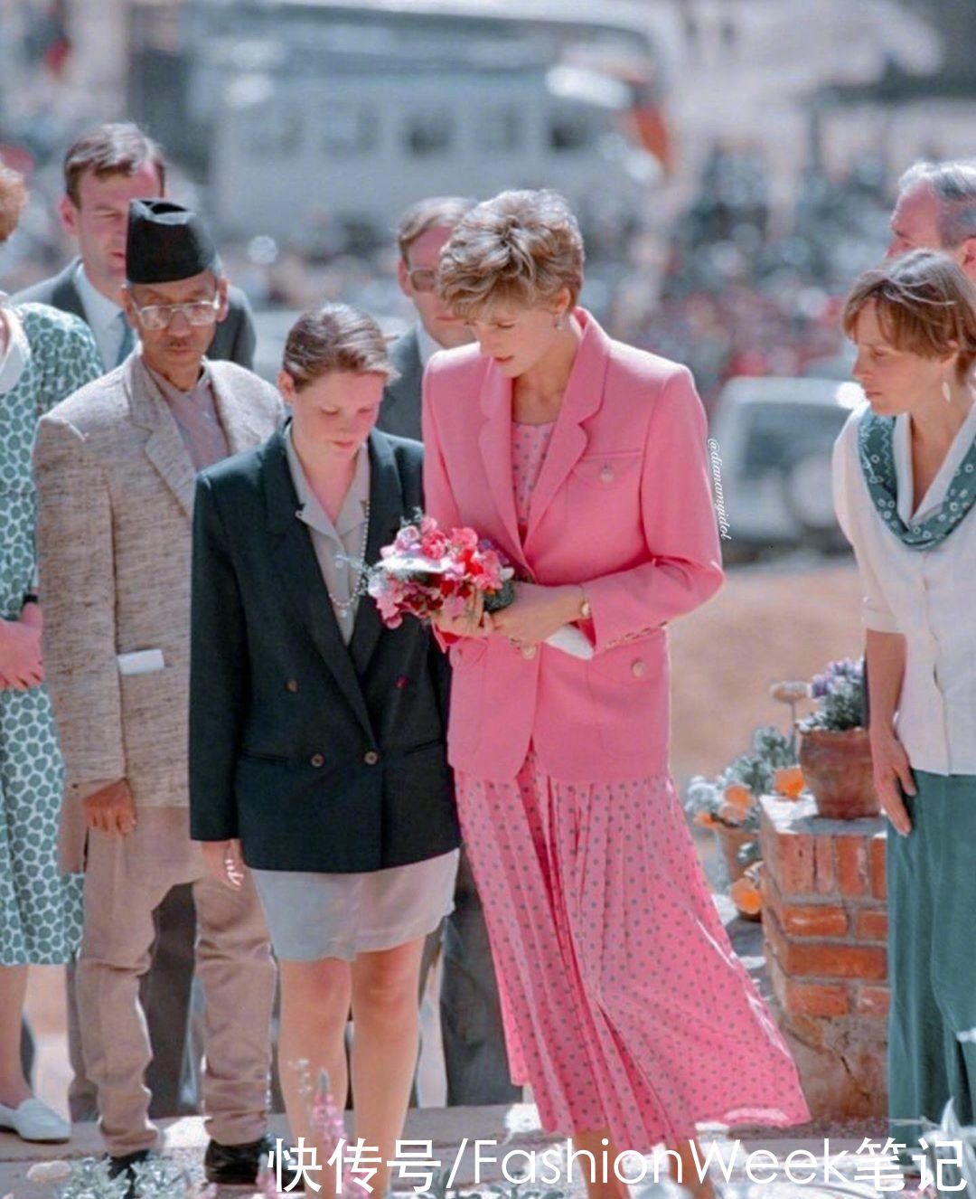端庄优雅又大方，戴安娜王妃的时尚，简直是淑女风的典范