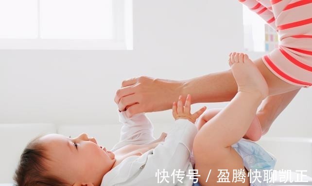 发育|想让宝宝睡的香、大脑发育好,要多摸这几个部位,好处多多