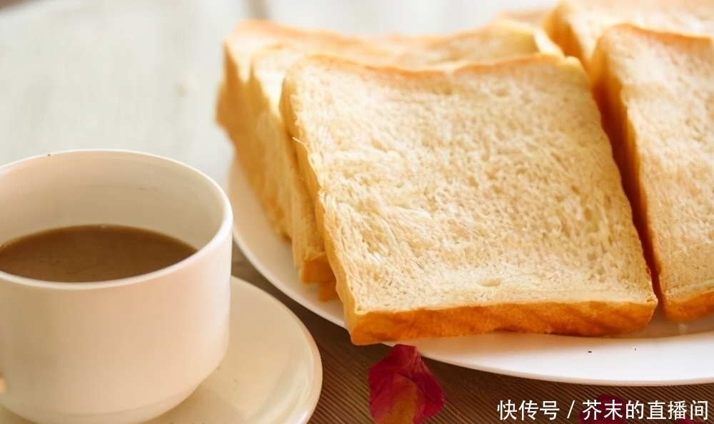 沙拉|买面包时,聪明人会避开这6种不买,面包师:不懂的人才喜欢吃它