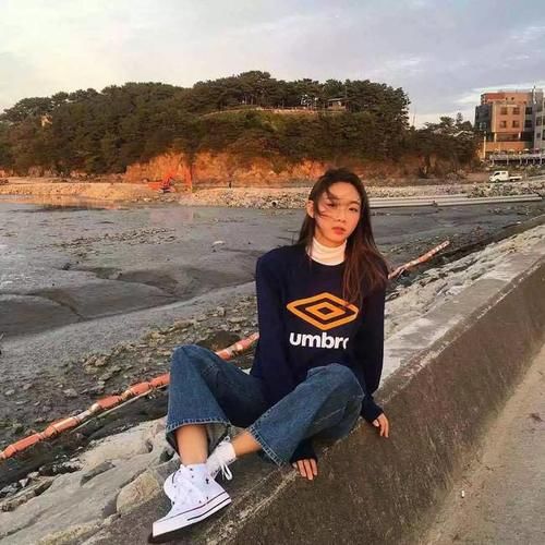 卫衣+小高领搭配，卫衣+棉服穿搭...这样穿时髦炸了！