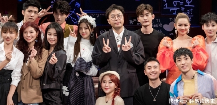 官宣定档 《心动的信号4》路透,baby参加,手里的东西亮了,不愧是你