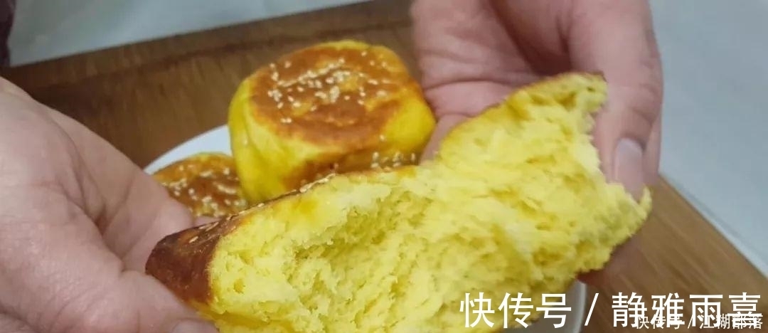 南瓜又出新吃法,不用油炸,比面包馒头做法简单,比南瓜饼还好吃