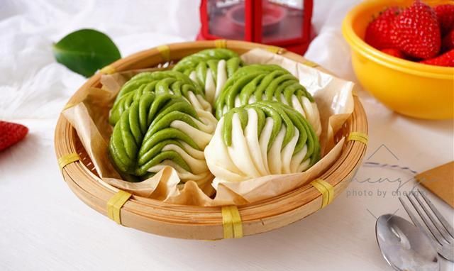 晒我做的早餐，让人眼前一亮！暄软好吃，网友：花卷也能如此惊艳