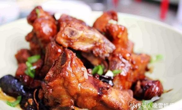 东北人就馋此菜,隔三差五吃一次,价格便宜,比红烧肉都好吃