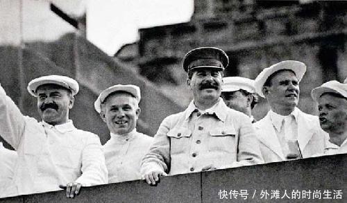 赫鲁晓夫|苏联历史告诉世人不要小瞧站在身后的人，他们才是挖苏联墙角的