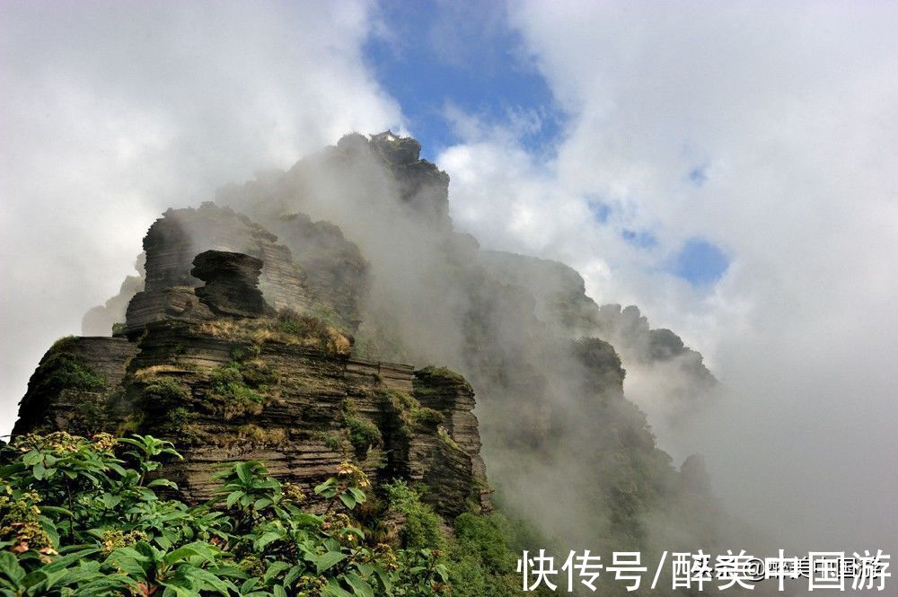 游览|梵净山实用攻略，景区绝壁对峙，飞瀑悬泻，风光旖旎