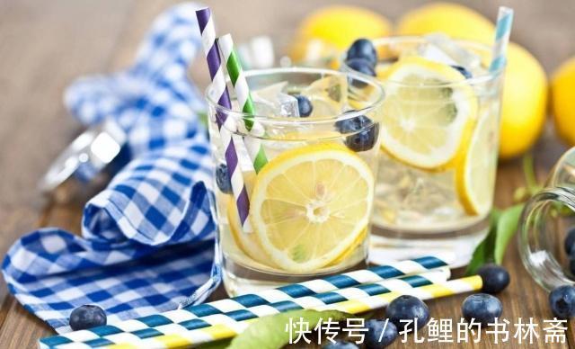 维c|女人不想皮肤“蜡黄”,4种零食可多吃,美白养颜,比敷面膜更好