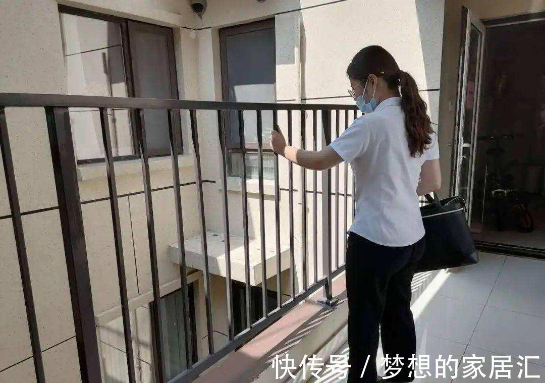 电梯|受够连廊房带来的痛苦，一家人坚持选楼梯房，入住后感觉真舒适！