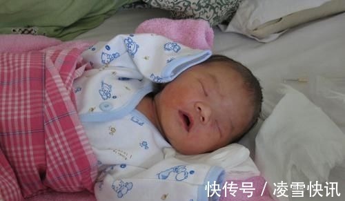 新生儿|新生儿若有这3种表现,其实是在暗示妈妈:我在娘胎里过得很滋润