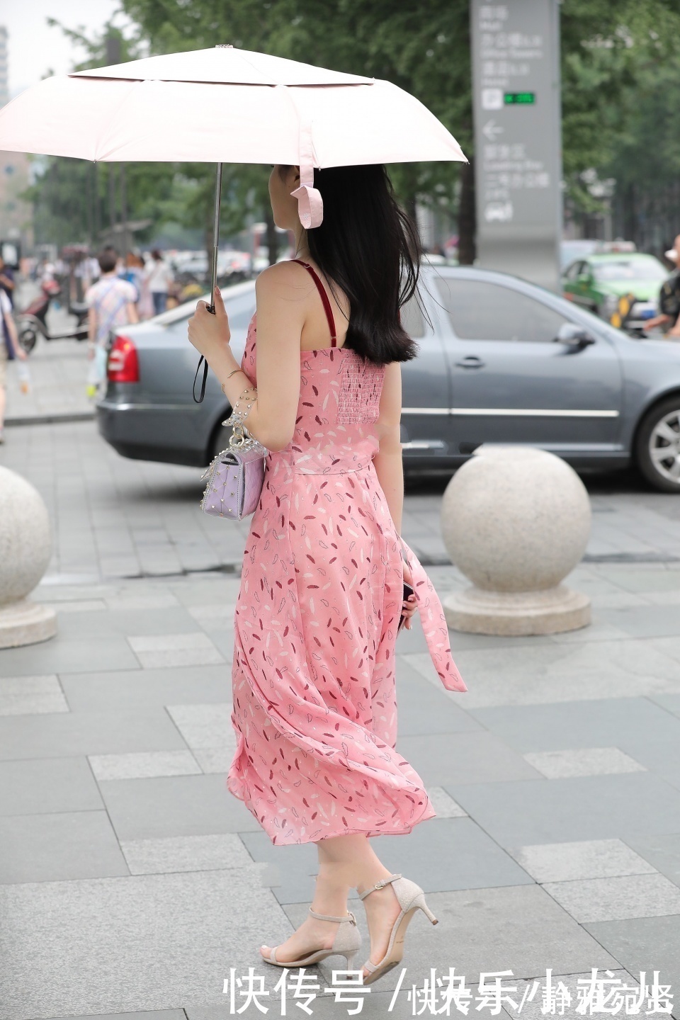 鼻子 非常有灵气的少女!小小的鼻子微微上翘,带回家是爸妈喜欢的类型