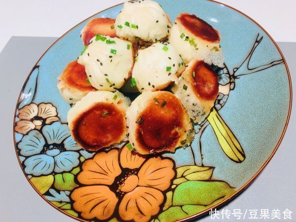 大厨|跟饭店大厨学的梅干菜生煎包的做法，果然好吃到没朋友