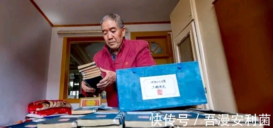 毛笔#山西七旬老人,历时七年,写废100多支毛笔练习书法,却遭嘲笑