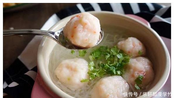 春季,白萝卜和它是绝配,简单煮一煮,暖胃健脾,老人小孩都爱喝