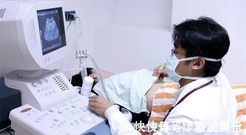 四胞胎|90后宝妈生下四胞胎,得知孩子性别后,宝爸:上辈子拯救了银河系