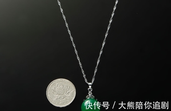 翡翠玉|翡翠没有固定标准,一旦陷入就难以自拔,你想要进入这行吗?