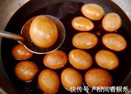 搅拌均匀|原来茶叶蛋的做法这么简单,早知道就不出去买了,学会可以摆摊了