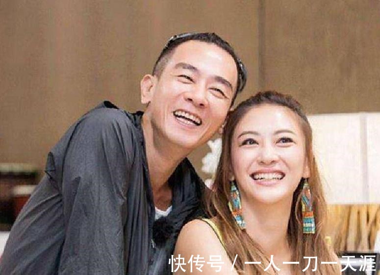 应采儿看陈小春表演,陈小春激动到说话需要翻译,网友被虐到了