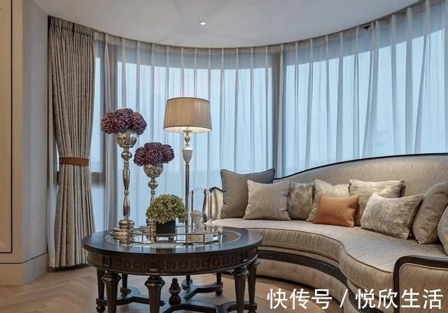 别墅|大气天成的三层别墅,超大露台观景绝佳,村里房子全被比下去