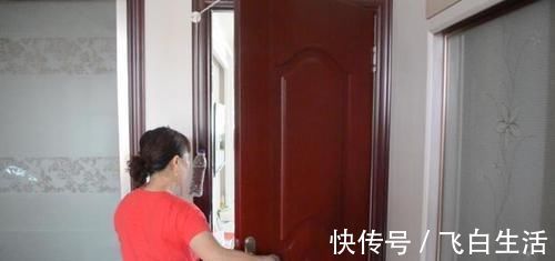 在门后挂一瓶矿泉水，作用真厉害，解决了全家人的困扰，赶紧试试