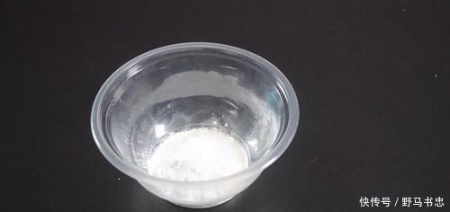 小苏打和白糖加在一起,作用太棒了,解决了很多家庭的烦恼,很实用