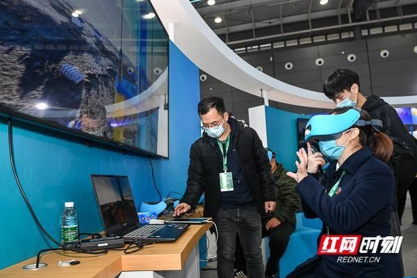 XR|组图丨5G+XR、虚拟现实……快来看这场窥见未来的展