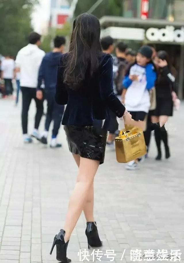 包臀裙|小西装外套搭配哑光黑皮裙,成熟神秘的穿搭,通勤时尚又显气质