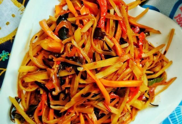 蔬菜|立冬后,要多吃菌菇和蔬菜,教你做成鱼香味的,开胃下饭还营养